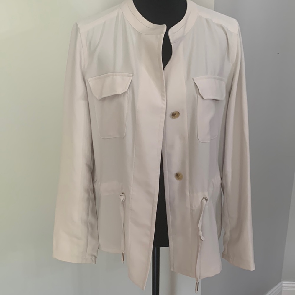 Safari jacket  The Limited 10P- 100% Poly drawstring Excellent condition beige